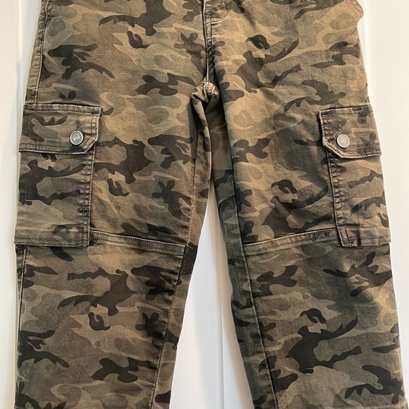 Fashionnova Camo Joggers Unisex Size M - Picture 10 of 16